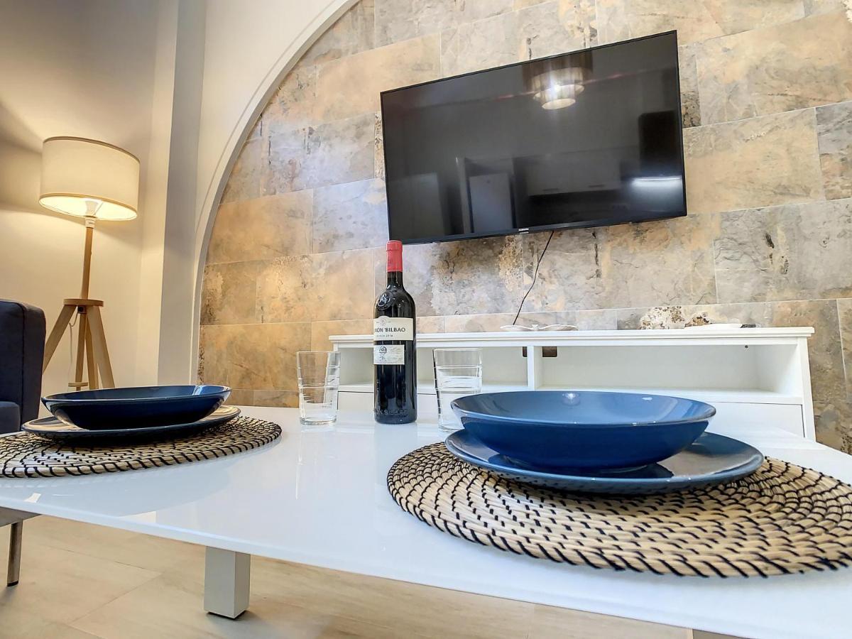 Apartcity Triana Seville Exterior photo